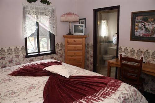 The Historic Brook Forest Inn إيفيرغرين المظهر الخارجي الصورة